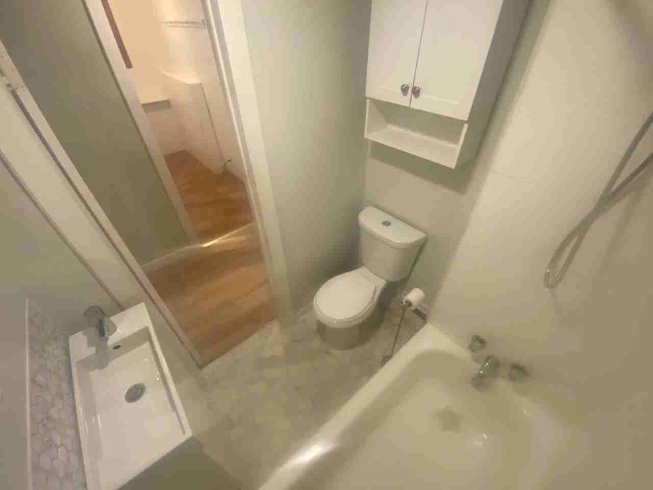 109 Algonquin Ave S - Photo 3 of 14