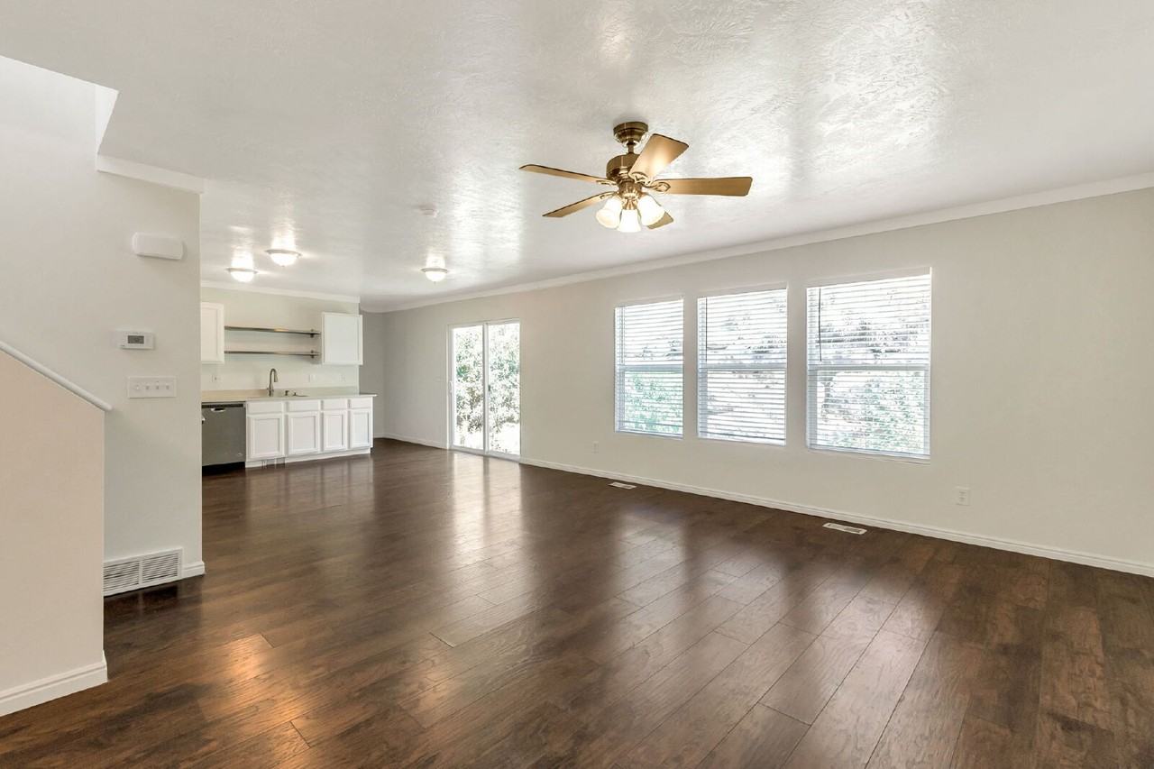 308 E Steep Mountain Dr - Photo 2 of 29
