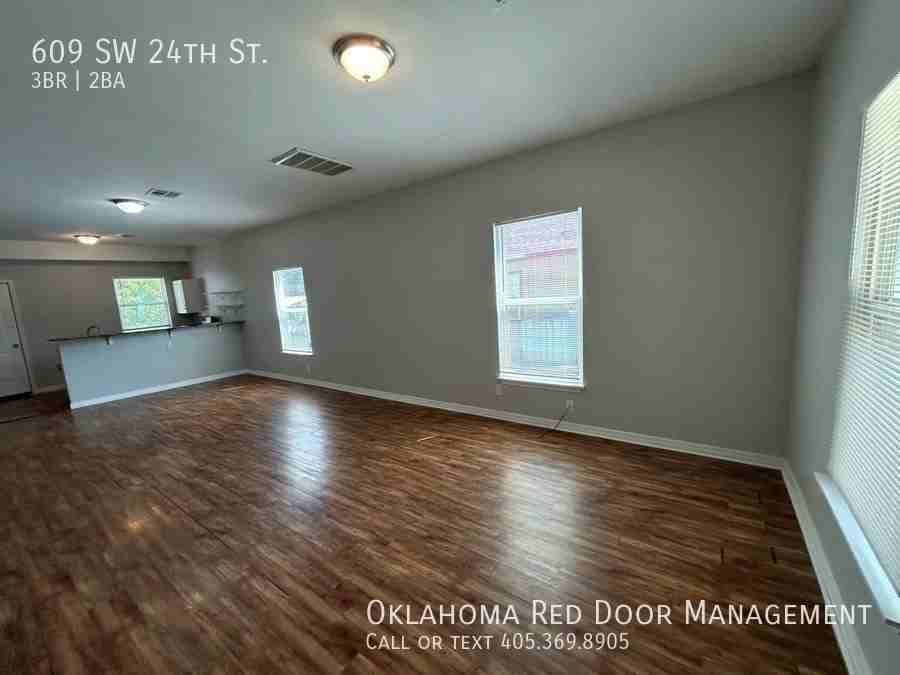 609 Sw 24th St #24 - Photo 5 of 27
