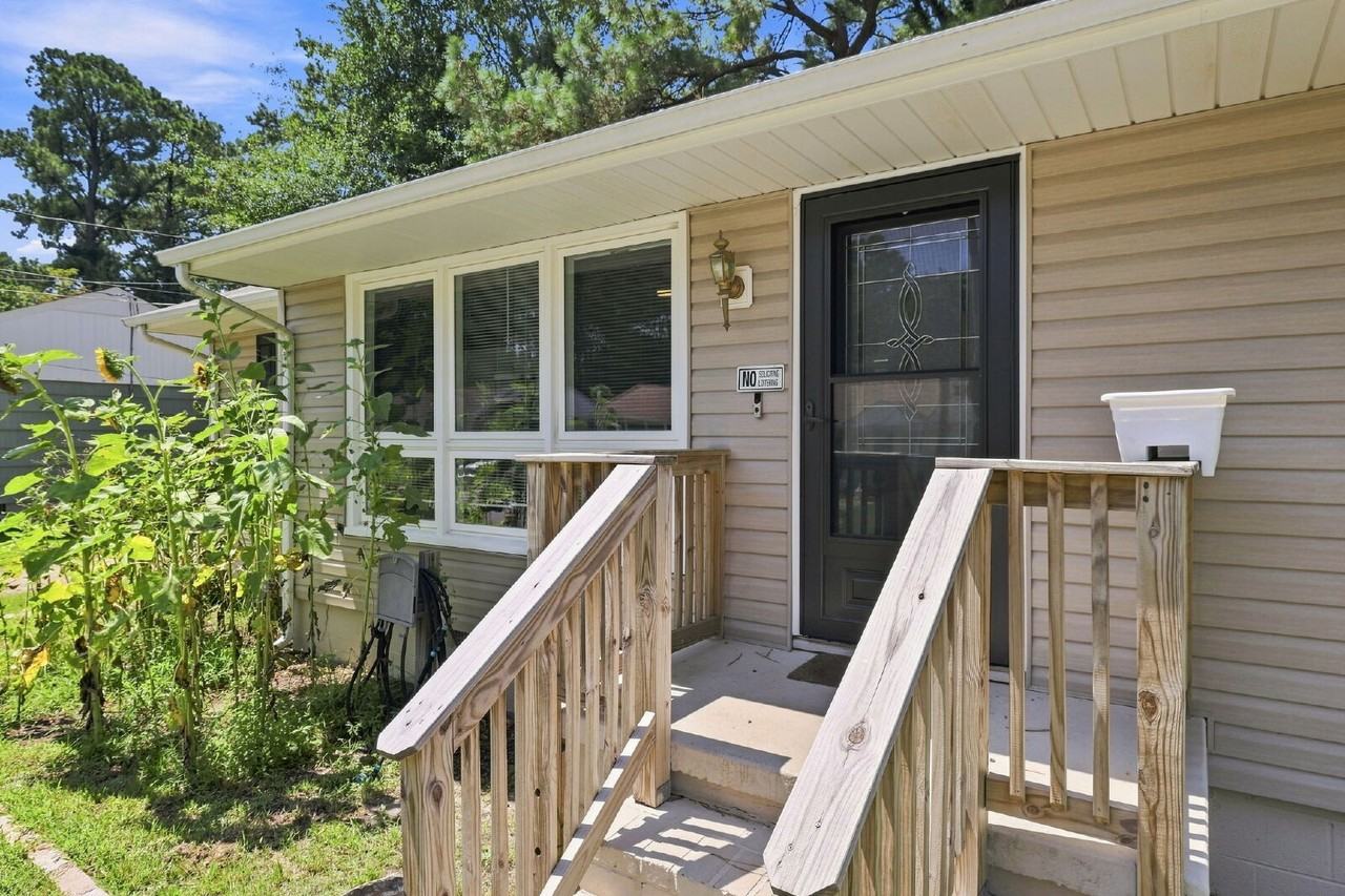 24 Warren Dr - Photo 5 of 34