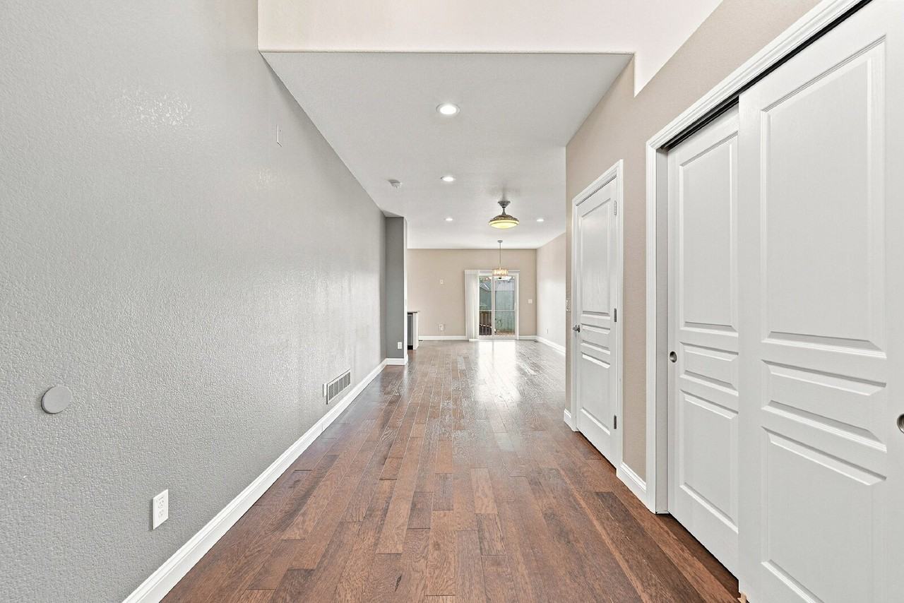 5671 Majestic Dr - Photo 2 of 46