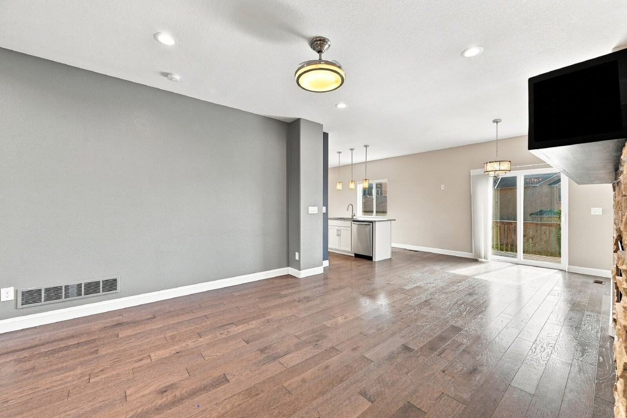 5671 Majestic Dr - Photo 5 of 46