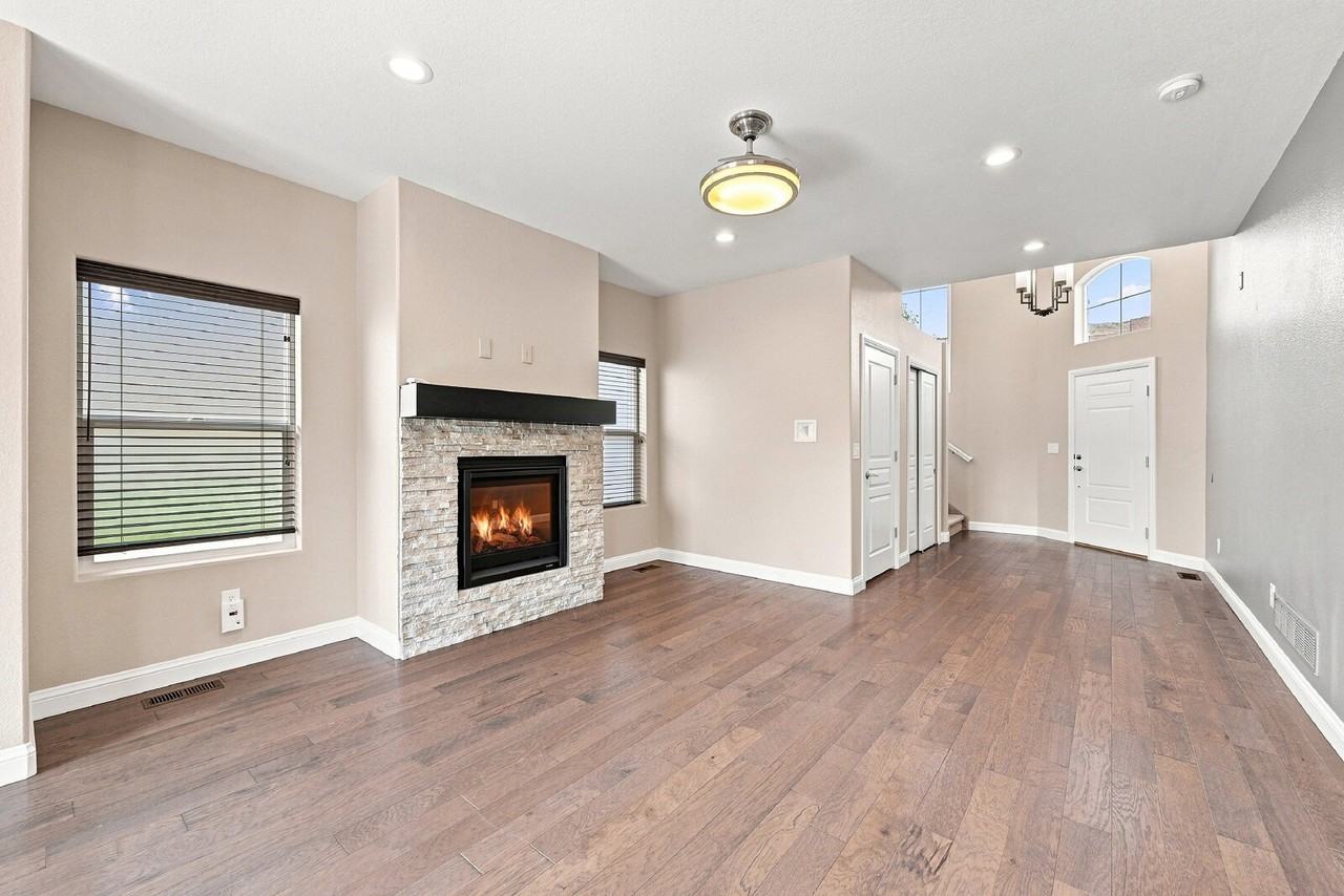 5671 Majestic Dr - Photo 6 of 46