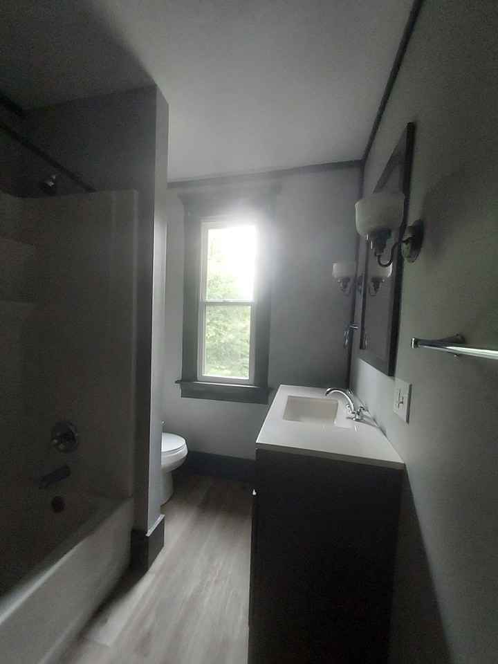 279 Hudson Ave - Photo 7 of 9