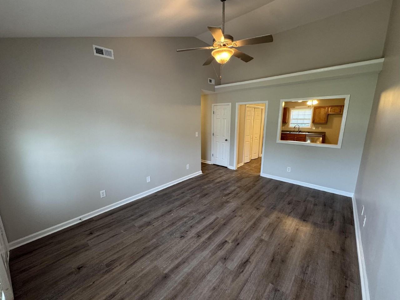 404 Faulkner Dr - Photo 4 of 18