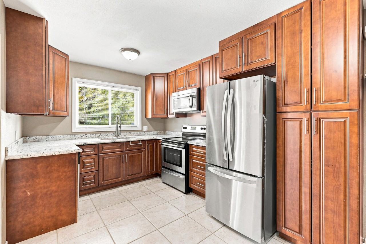 10807 Larry Dr - Photo 7 of 31