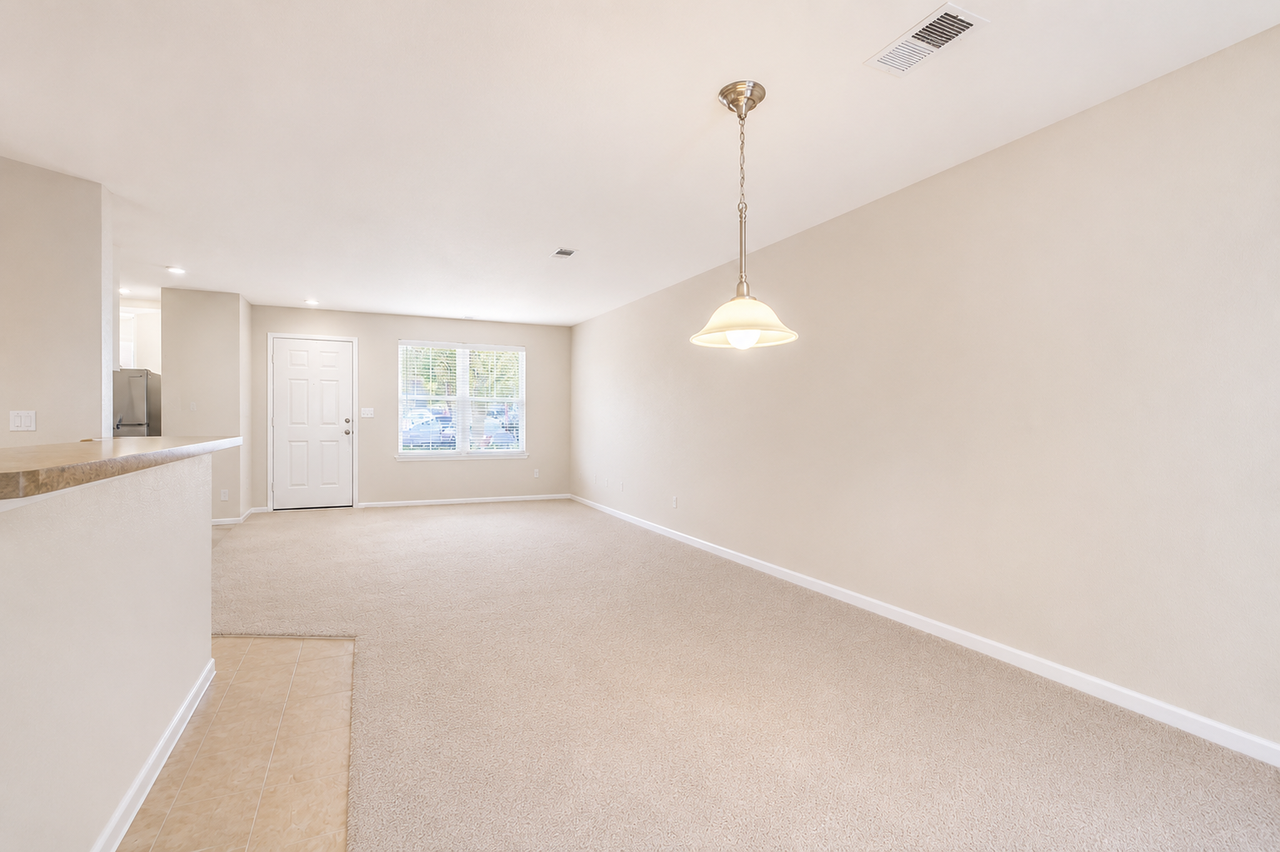 5775 Danube St - Photo 3 of 20