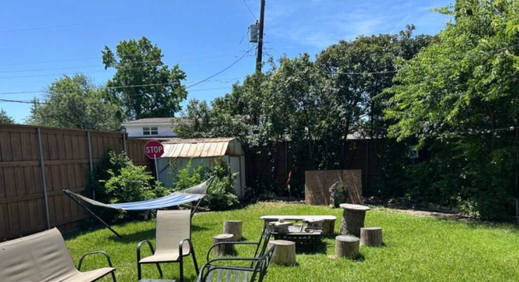 737 Snowden Dr - Photo 3 of 14