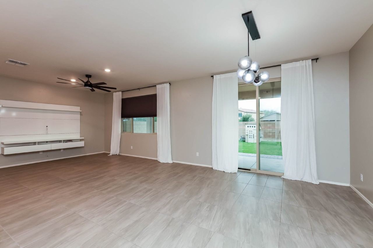 12259 N Sutter Dr - Photo 4 of 15