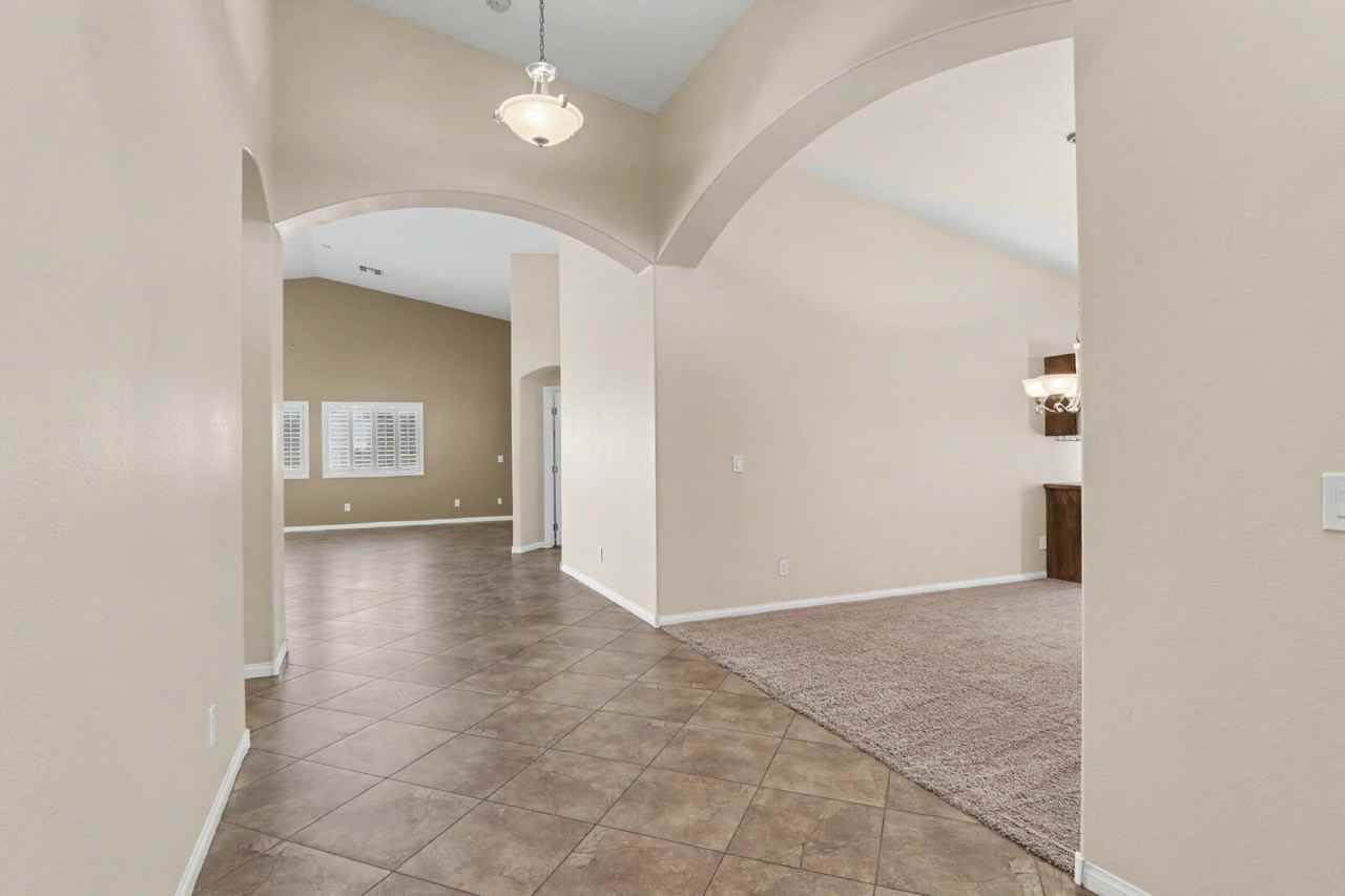 4516 Sea Dream Ave - Photo 5 of 47