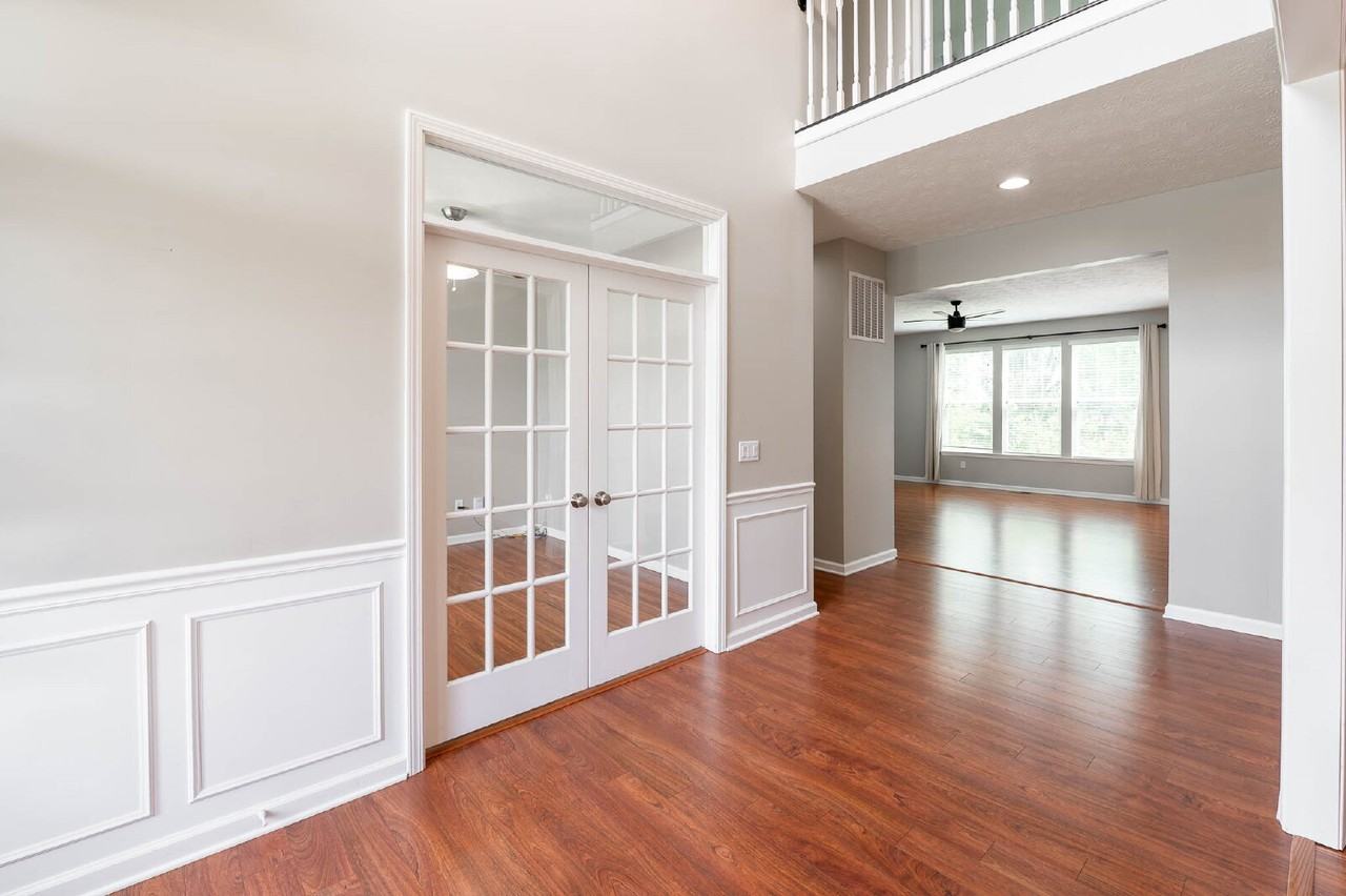 1325 Brentford Ln - Photo 6 of 12