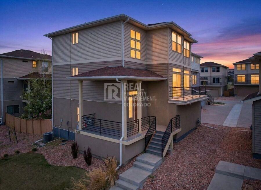 3688 Celestial Ave - Photo 2 of 40