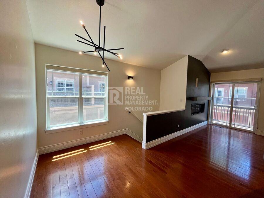 710 Albion St - Photo 6 of 17