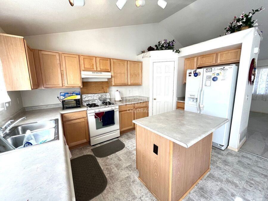 6326 Grand Mesa Dr - Photo 6 of 17