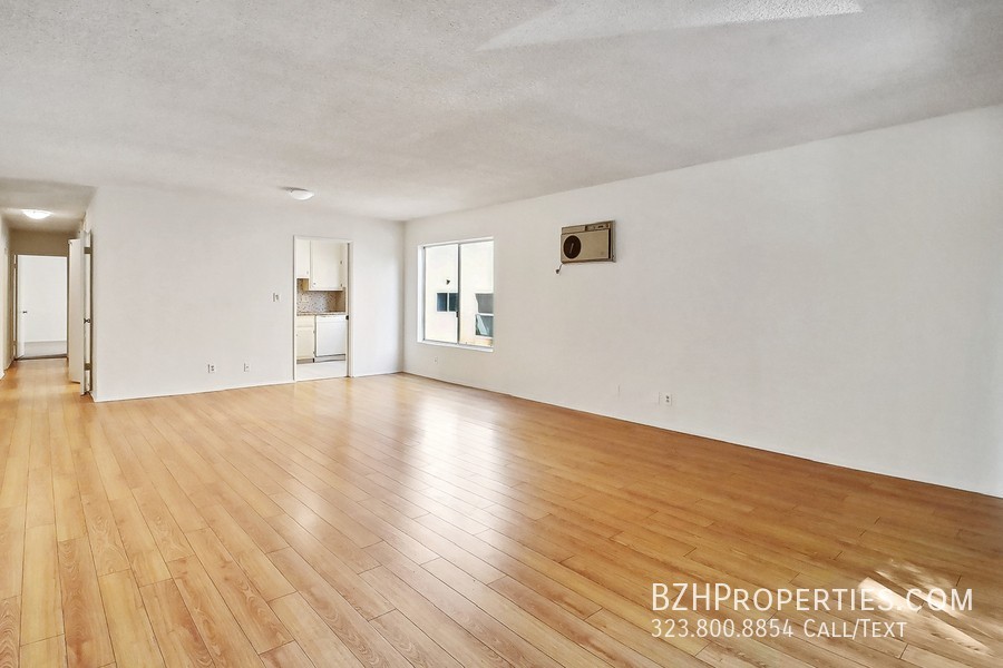 10980 Ohio Ave #101 - Photo 4 of 20