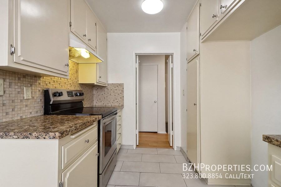 10980 Ohio Ave #101 - Photo 6 of 20