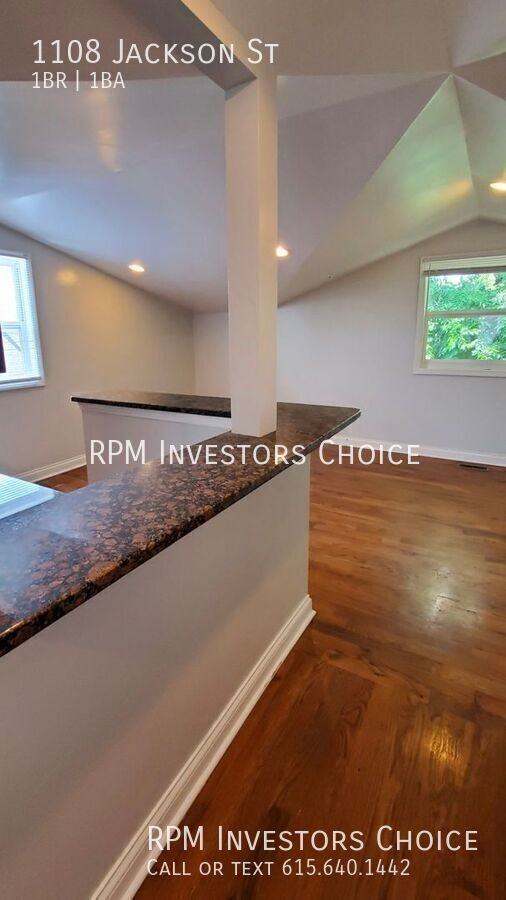 1108 Jackson St - Photo 5 of 18