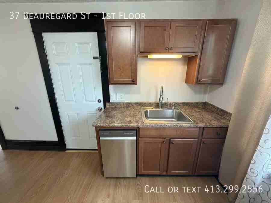 37 Beauregard St #1stFL - Photo 4 of 27