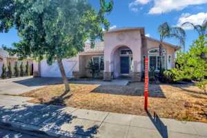 featured image of 2437 N Tracy Ave