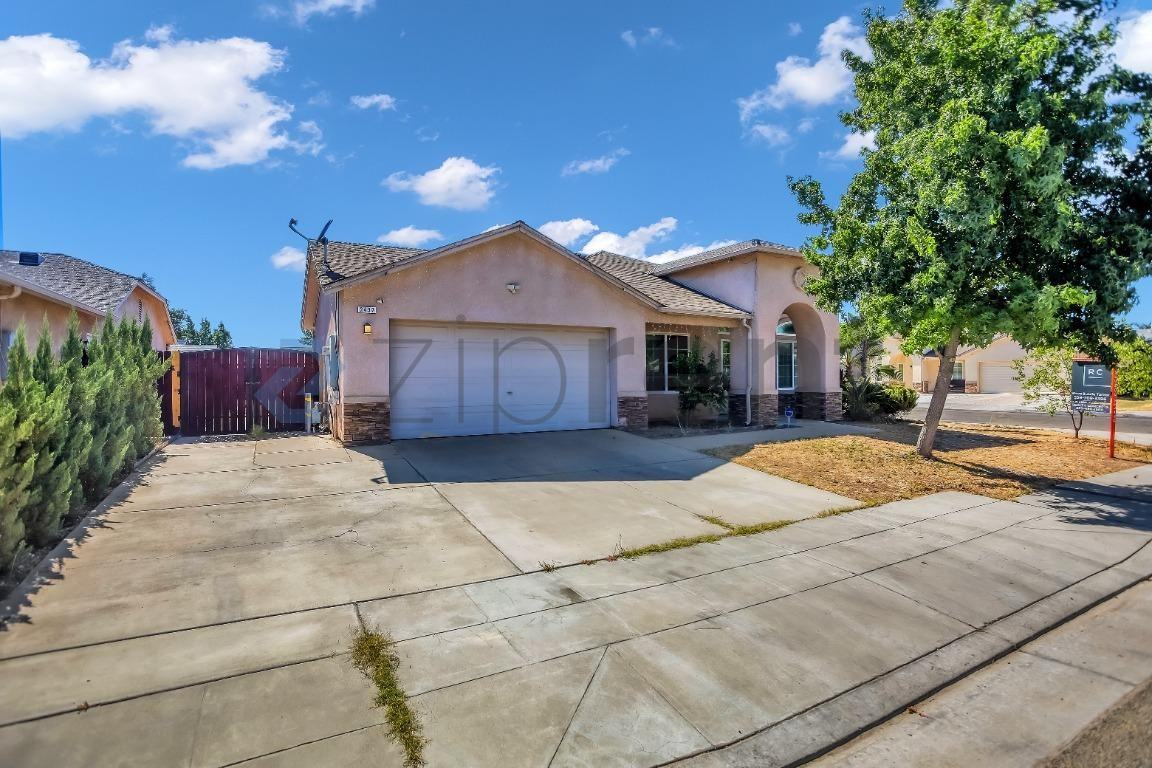 2437 N Tracy Ave - Photo 2 of 38