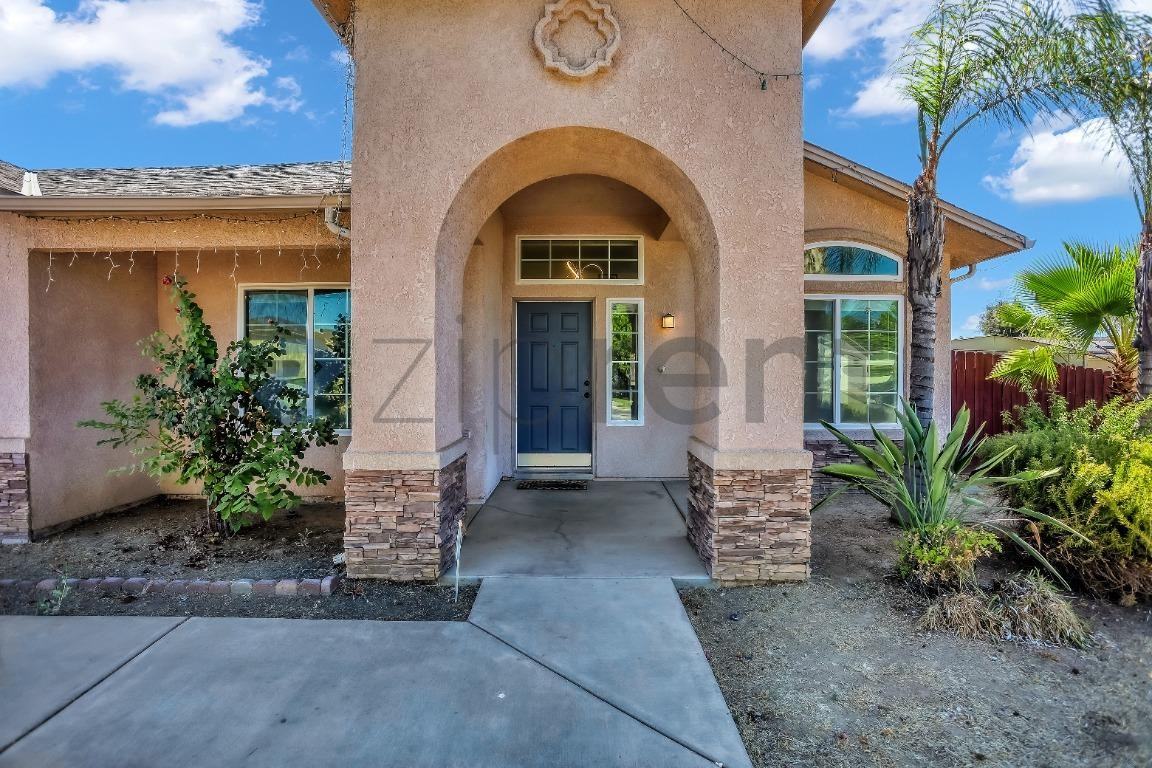2437 N Tracy Ave - Photo 5 of 38