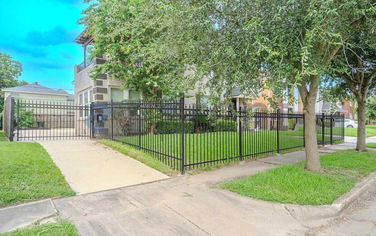 2714 Palm St #2 - Photo 4 of 27