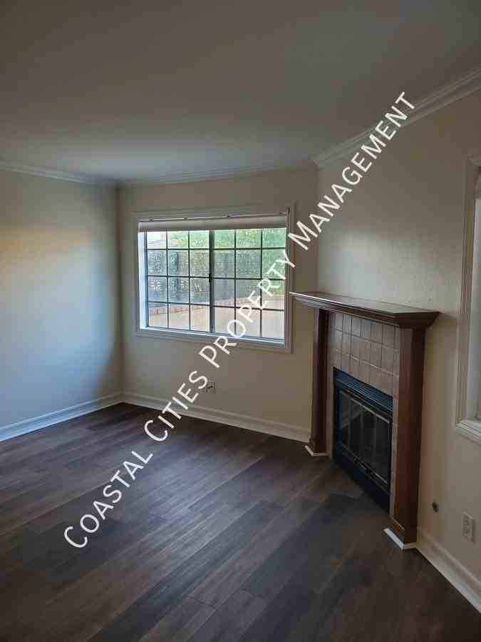 10020 1/2 Base Line Rd #1 - Photo 4 of 42