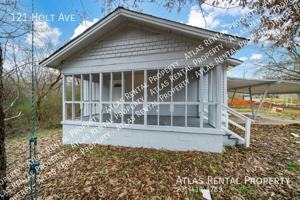 featured image of 121 Holt Ave