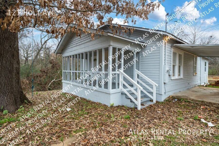 121 Holt Ave - Photo 3 of 21