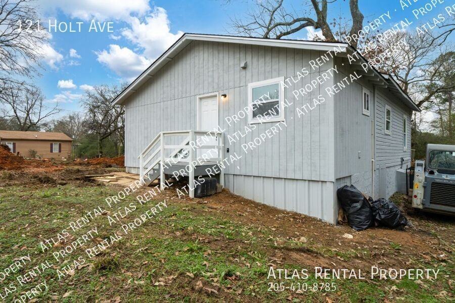 121 Holt Ave - Photo 6 of 21