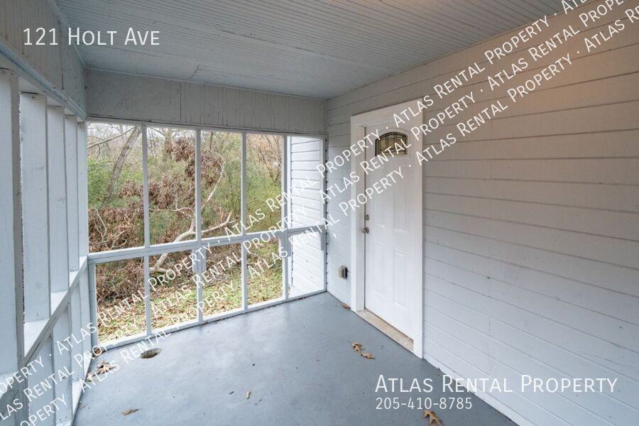 121 Holt Ave - Photo 7 of 21