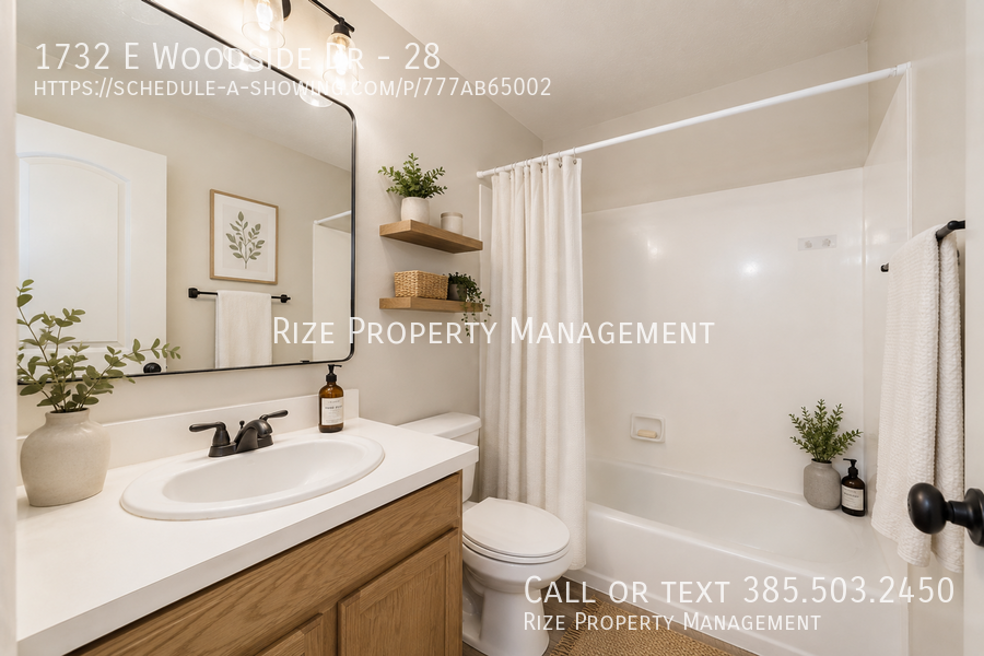 1732 E Woodside Dr #28