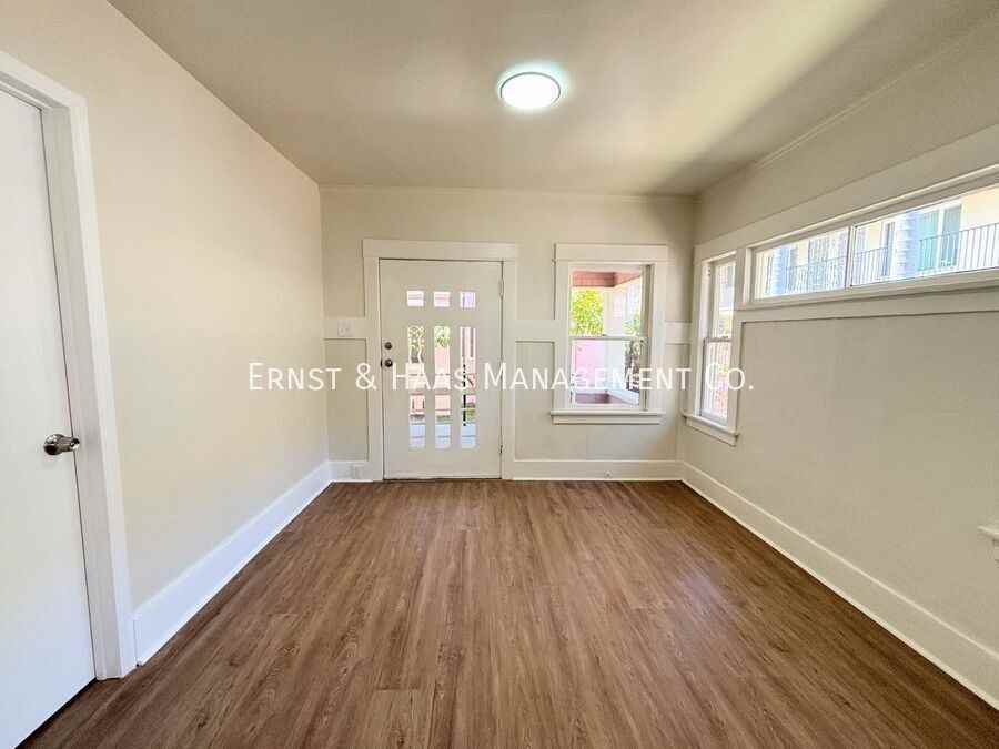 1027 1/2 E Ocean Blvd - Photo 3 of 19
