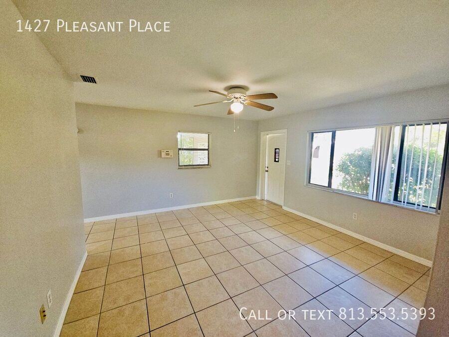 1427 Pleasant Pl - Photo 4 of 29