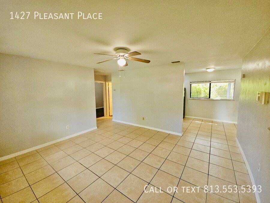 1427 Pleasant Pl - Photo 5 of 29