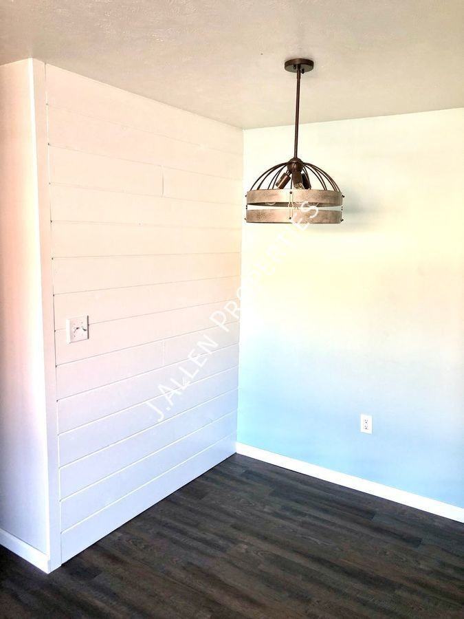 1806 Parker Cir #G - Photo 2 of 4