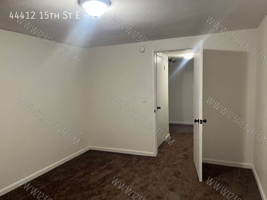 44412 15th St E #13 - Photo 6 of 19