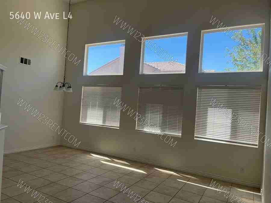 5640 W Avenue L4 - Photo 4 of 41