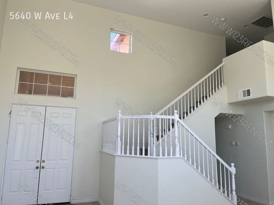 5640 W Avenue L4 - Photo 5 of 41