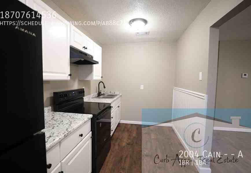 2004 Cain St #A - Photo 5 of 9