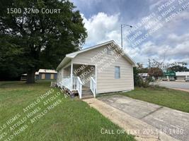featured image of 1500 32nd Ct