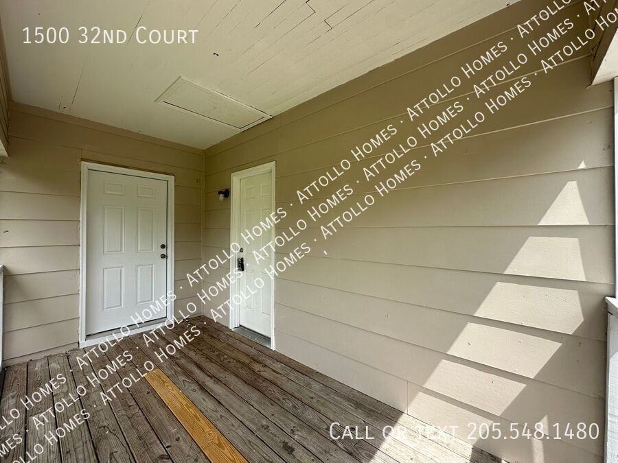 1500 32nd Ct - Photo 3 of 12