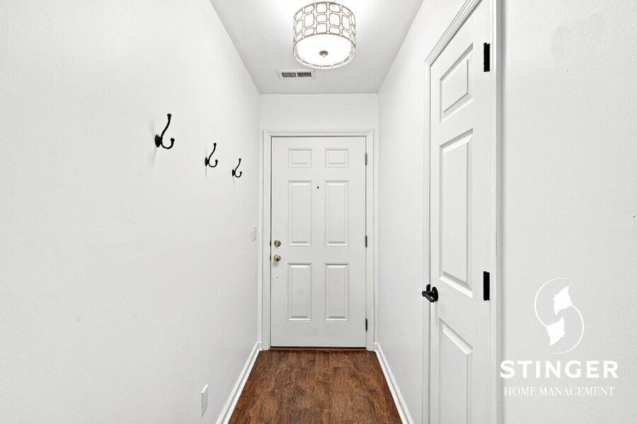 54 Ardmore Ave - Photo 4 of 35
