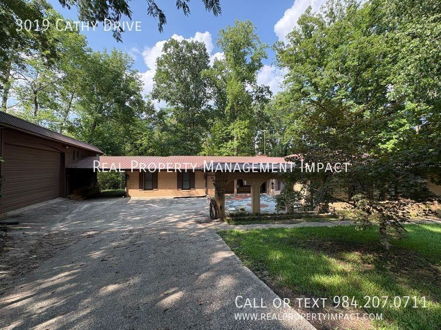 3019 Cathy Dr - Photo 2 of 50