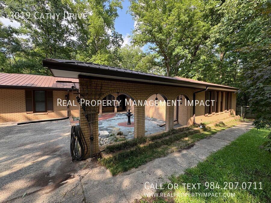 3019 Cathy Dr - Photo 3 of 50