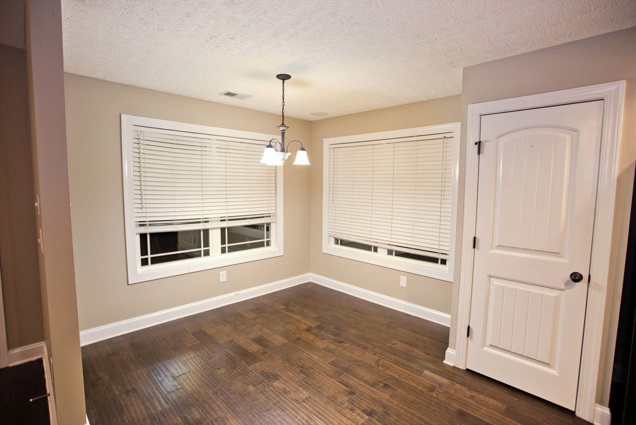 717 Elm St - Photo 6 of 22