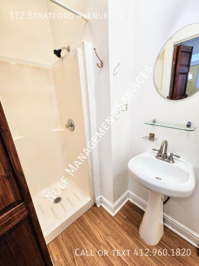 112 Stratford Ave #1 - Photo 4 of 7