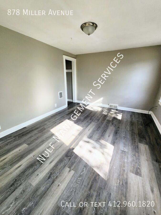 878 Miller Ave - Photo 3 of 7
