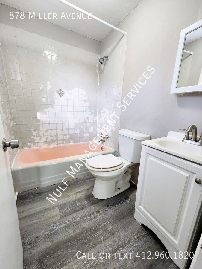 878 Miller Ave - Photo 4 of 7