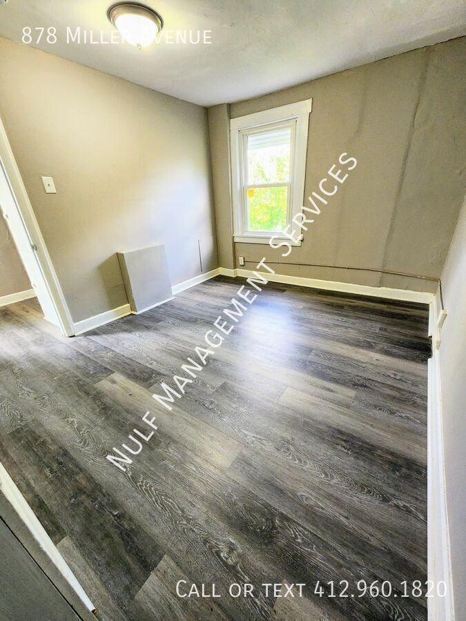 878 Miller Ave - Photo 5 of 7